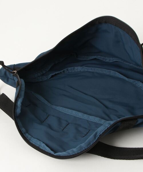 FIRST DOWN（ファーストダウン）の「軽量 ボディバッグ（ボディバッグ/ウエストポーチ・メンズ・ブラック/ブルーグリーン・F）」の8枚目の写真