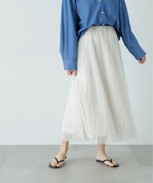 N.（N. Natural Beauty Basic）（エヌエヌナチュラルビューティーベーシック）の「ランダムプリーツチュールスカート（スカート・レディース・オフホワイト/チャコールグレー・MEDIUM/SMALL）」の2枚目の写真