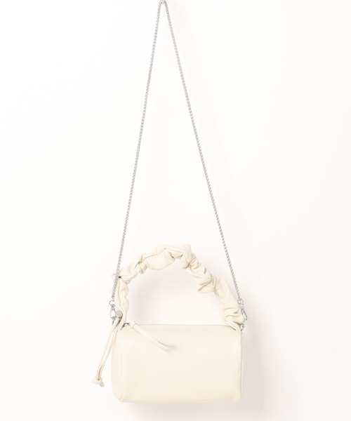 perche（ペルケ）の「『VERY』バイヤー大和美帆さんコラボ　ペルケ perche / シープボックスチェーンショルダーバッグ（ショルダーバッグ・レディース・アイボリー/ブラック/シルバー・FREE）」の10枚目の写真