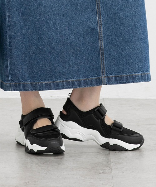 Honeys（ハニーズ）の「スニーカーサンダル（サンダル・レディース・ブラック/ブラック×ホワイト・L/LL/M/S）」の3枚目の写真