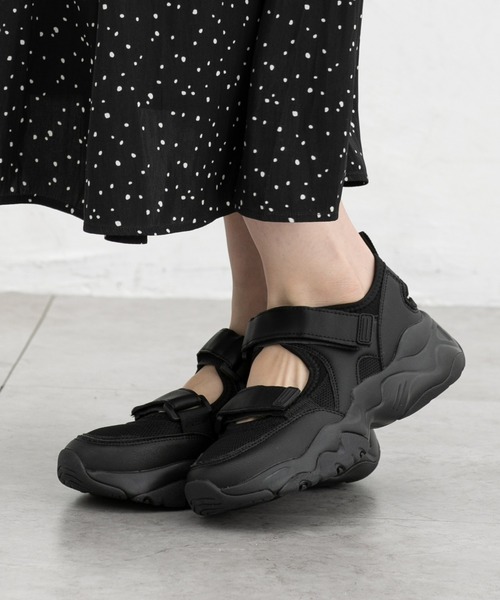 Honeys（ハニーズ）の「スニーカーサンダル（サンダル・レディース・ブラック/ブラック×ホワイト・L/LL/M/S）」の6枚目の写真