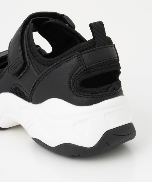 Honeys（ハニーズ）の「スニーカーサンダル（サンダル・レディース・ブラック/ブラック×ホワイト・L/LL/M/S）」の22枚目の写真