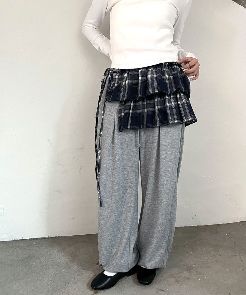 4INT.（フォイント）の「【レイヤードコーデに最適！】 フリル カンカン チェックラップ スカート（スカート・レディース・ネイビー/ブラック・FREE）」の6枚目の写真