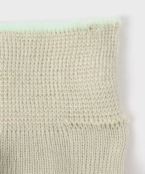 IENA（イエナ）の「babaco/ババコ Cotton Fine Ribbed Socks ソックス BA02-BN60（ソックス/靴下・レディース・ホワイト/カーキ・FREE）」の5枚目の写真