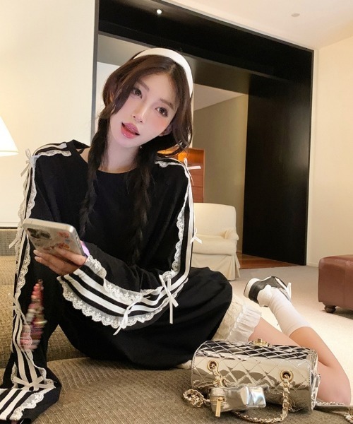 おしゃれスタ(オシャレスタ)の「レースストライプリボンTシャツ(Tシャツ/カットソー・レディース・ネイビー/ブラック・S/M/L/XL)」の4枚目の写真