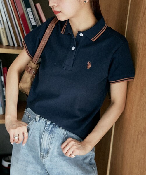 U.S. POLO ASSN.（ユーエスポロアッスン）の「U.S. POLO ASSN./ユーエスポロアッスン 別注 ライン入りワンポイント刺繍ポロシャツ　限定展開（ポロシャツ・レディース・ナチュラル/ブラック/ネイビー/イエロー/ブラウン/グレー・ﾌﾘ-）」の5枚目の写真