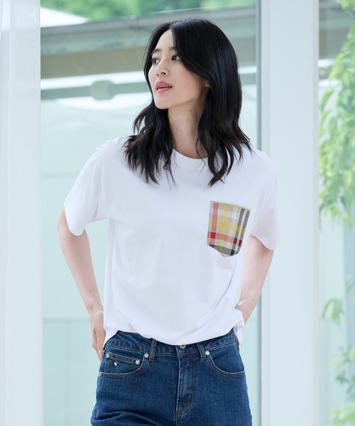 Arnold Palmer（アーノルドパーマー）の「シェア パーマーチェックリブ ポケット Tシャツ（Tシャツ/カットソー・レディース・ライトベージュ/ホワイト/ネイビー・LL/L/M/S/XS）」の2枚目の写真