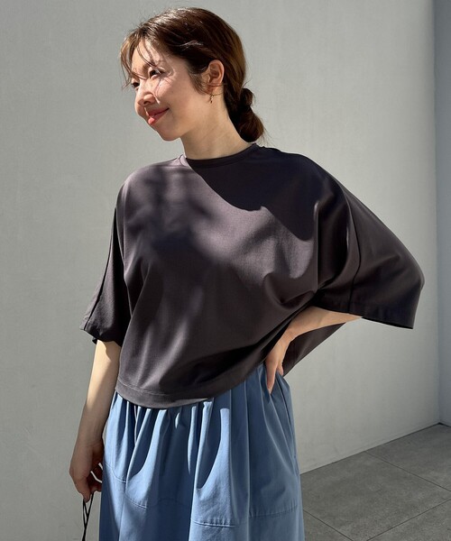UNFILO(アンフィーロ)の「BEAUTY FORM-T ドルマンTシャツ(Tシャツ/カットソー・レディース・ホワイト系/グレー系/ネイビー系/ベージュ系・X-LARGE)」の18枚目の写真