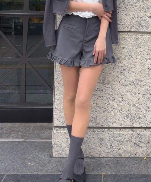 Mejoul(メジュール)の「フロントポケット 裾フリルショートパンツ(その他パンツ・レディース・グレー/ブラック・M/L)」の10枚目の写真