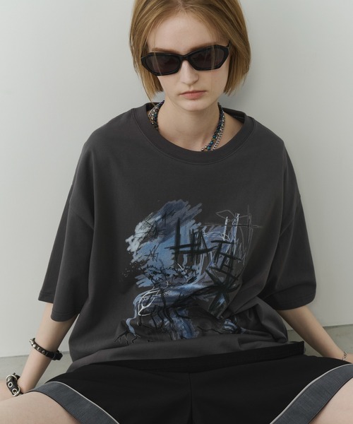 AIVER（アイバー）の「AIVER　スクリブルS/S TEE（Tシャツ/カットソー・メンズ・ブラック/チャコールグレー/アッシュグレー・SMALL/MEDIUM/LARGE）」の4枚目の写真
