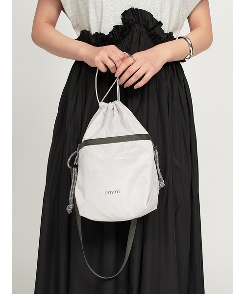 emmi（エミ）の「【USAGI限定カラー】パッカブルバッグパック（ショルダーバッグ・レディース・ライトグレー/ブラック/ブルー・FREE）」の16枚目の写真