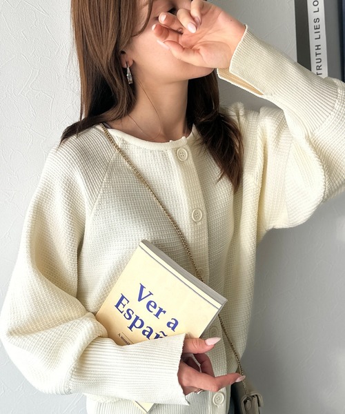 classicalelf(クラシカルエルフ)の「抜け感と着回し力。前後2wayゆったりシルエットラグランニットカーディガン(長袖)(カーディガン/ボレロ・レディース・モカ/その他/アイボリー/ブラック/チャコール・MEDIUM/LARGE/X-LARGE/SMALL)」の19枚目の写真