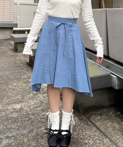 hugi(ハギ)の「IRRE HEM FLARE SKIRT/イレヘムフレアスカート(スカート・レディース・オフホワイト/サックスブルー・FREE)」の7枚目の写真