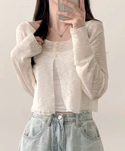 AsRiRe(アスリレイ)の「シアークロップドカディカン(カーディガン/ボレロ・レディース・ホワイト/ブラック・M)」の4枚目の写真
