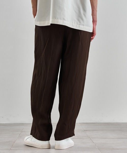UNITED TOKYO（ユナイテッドトウキョウ）の「ヴィスコースリネンイージーパンツ（その他パンツ・メンズ・ブラック/オフホワイト/ブラウン・1/2）」の8枚目の写真