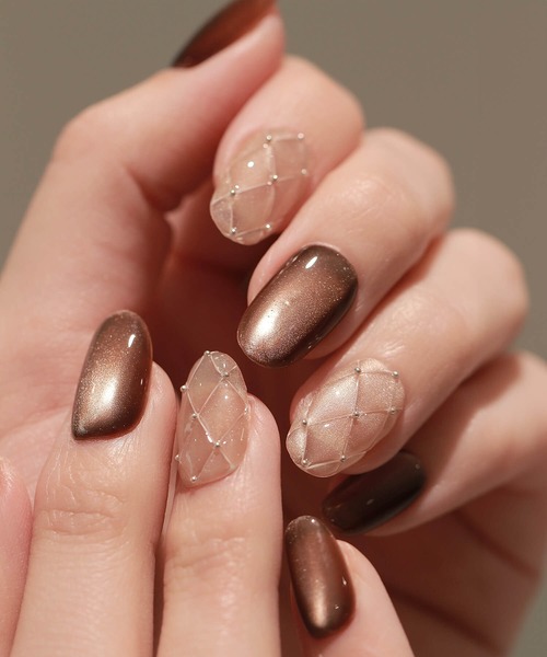 Anail（エーネイル）の「3D水光ネイルキルティングベージュブラウンマグネットオーバルネイルチップ（ネイルシール/ネイルチップ・レディース・ブラウン・MEDIUM/SMALL/LARGE）」の11枚目の写真