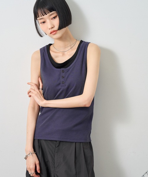 NOGLE（ノグル）の「【NOGLE/ノグル】レイヤード風ヘンリーネックタンク（タンクトップ・レディース・ネイビー/グレー/ネイビー系/チャコールグレー/サックスブルー/ブラック/レッド・FREE）」の22枚目の写真