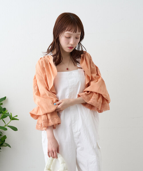 w closet(ダブルクローゼット)の「サイドドロストサロペット(サロペット/オーバーオール・レディース・オフホワイト/パープル/ブラック・FREE)」の9枚目の写真