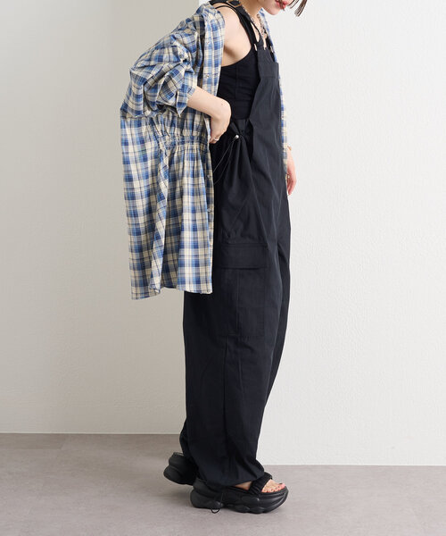 w closet(ダブルクローゼット)の「サイドドロストサロペット(サロペット/オーバーオール・レディース・オフホワイト/パープル/ブラック・FREE)」の18枚目の写真