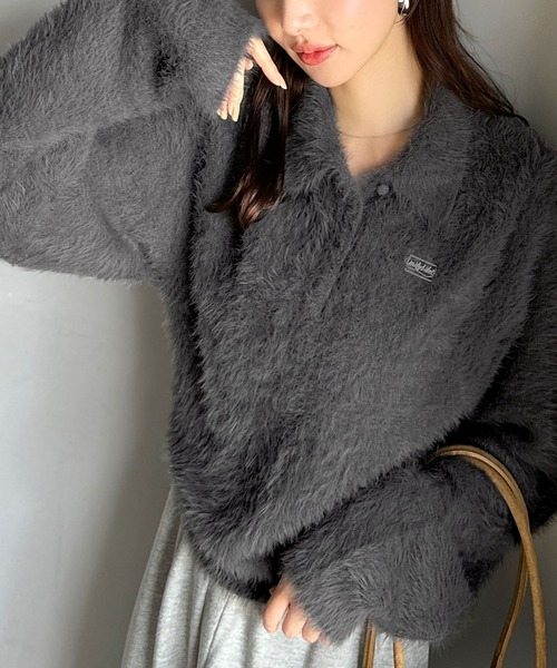 mily bilet(ミウィビレット)の「【mily bilet】カジュアルな大人ふんわり。メタルプレート使いフェザーシャギーポロニット(長袖)(ニット/セーター・レディース・チャコールグレー/グレー/チョコ/アイボリー・LARGE/MEDIUM/SMALL/X-LARGE)」の7枚目の写真