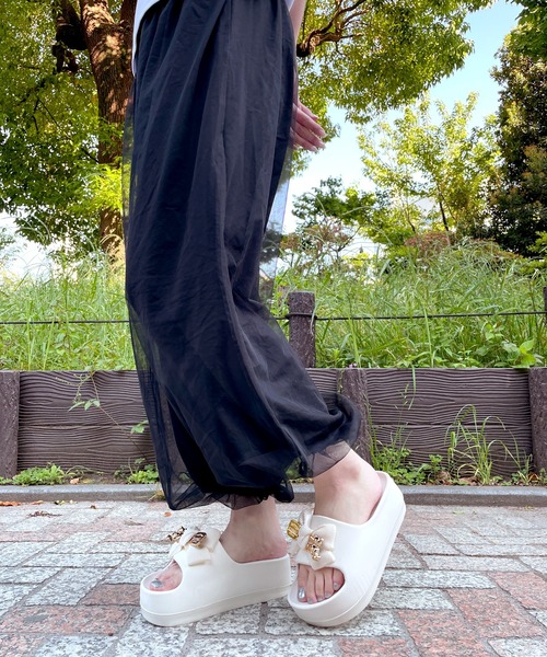 LUGG NAGG（ラグナグ）の「【軽量】リボンモチーフつき厚底シャワーサンダル（サンダル・レディース・ホワイト/ベージュ/ブラック・M/L）」の6枚目の写真