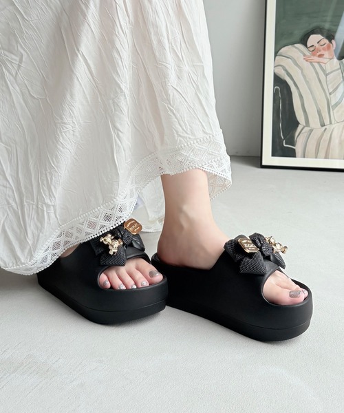LUGG NAGG（ラグナグ）の「【軽量】リボンモチーフつき厚底シャワーサンダル（サンダル・レディース・ホワイト/ベージュ/ブラック・M/L）」の21枚目の写真