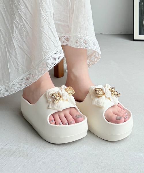 LUGG NAGG（ラグナグ）の「【軽量】リボンモチーフつき厚底シャワーサンダル（サンダル・レディース・ホワイト/ベージュ/ブラック・M/L）」の17枚目の写真