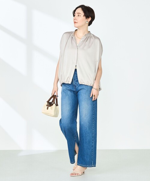 NOLLEY’S(ノーリーズ)の「ハンマーサテンケープブラウス(シャツ/ブラウス・レディース・ベージュ/ネイビー/オフホワイト・38)」の5枚目の写真