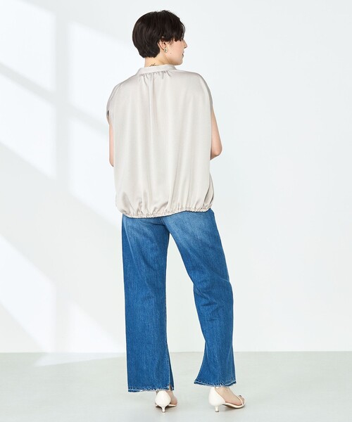 NOLLEY’S(ノーリーズ)の「ハンマーサテンケープブラウス(シャツ/ブラウス・レディース・ベージュ/ネイビー/オフホワイト・38)」の7枚目の写真
