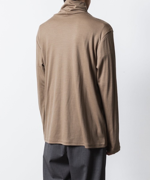 ATTACHMENT（アタッチメント）の「1/60 ウールスムース ハイネックタートル L/S TEE /  1/60 WOOL SMOOTH HIGH NECK TURTLE L/S TEE（Tシャツ/カットソー・メンズ・ネイビー/キャメル/ブラック・3/2/1）」の17枚目の写真