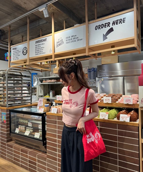 FOREVER 21（フォーエバー トゥエンティーワン）の「【Cafeコラボ】トートバッグ（トートバッグ・レディース・ホワイト/レッド・FREE）」の3枚目の写真