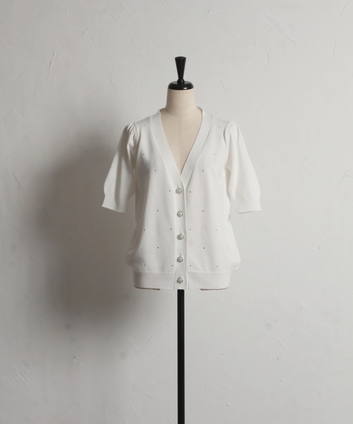 tocco closet(トッコ クローゼット)の「パール釦ストーン付きニットカーディガン(カーディガン/ボレロ・レディース・ピンク/ラベンダー/オフホワイト・M)」の13枚目の写真