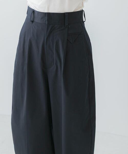 URBAN RESEARCH ROSSO WOMEN（アーバンリサーチ　ロッソ）の「ストレッチコクーンチノパンツ（その他パンツ・レディース・ベージュ系その他/ネイビー・36/38）」の13枚目の写真