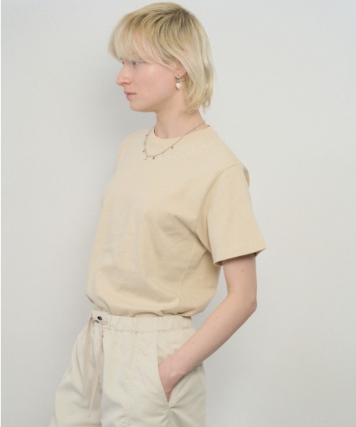 Muel Chic(ミュエルシック)の「Embroidery Tshirt エンブロイダリーTシャツ(Tシャツ/カットソー・レディース・サンドベージュ/ライトグレー/スミクロ・FREE)」の21枚目の写真
