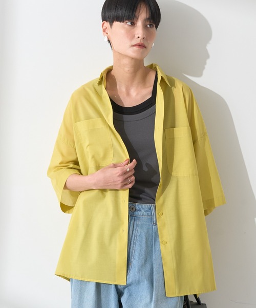 AMERICAN HOLIC(アメリカンホリック)の「イージーケア+接触冷感Wポケットオーバーシャツ(シャツ/ブラウス・レディース・ライトベージュ/イエロー/ネイビー/ミント・M/L)」の6枚目の写真