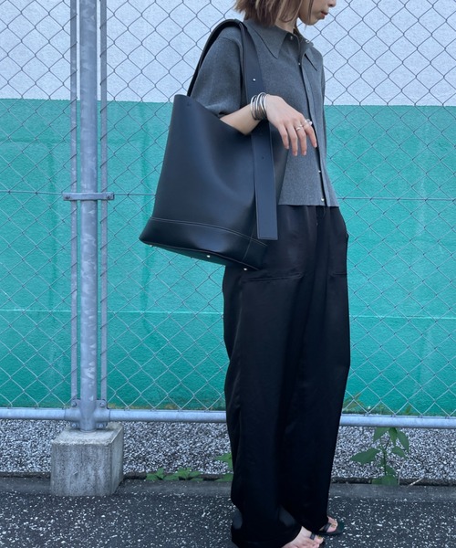 ＆MyuQ（アンドミューク）の「[&MyuQ/アンドミューク] 別注 JUNO バケツ型トートバッグ（ショルダーバッグ・レディース・ブラック×カーキ・F）」の13枚目の写真