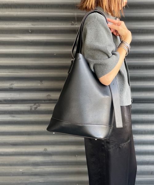 ＆MyuQ（アンドミューク）の「[&MyuQ/アンドミューク] 別注 JUNO バケツ型トートバッグ（ショルダーバッグ・レディース・ブラック×カーキ・F）」の16枚目の写真