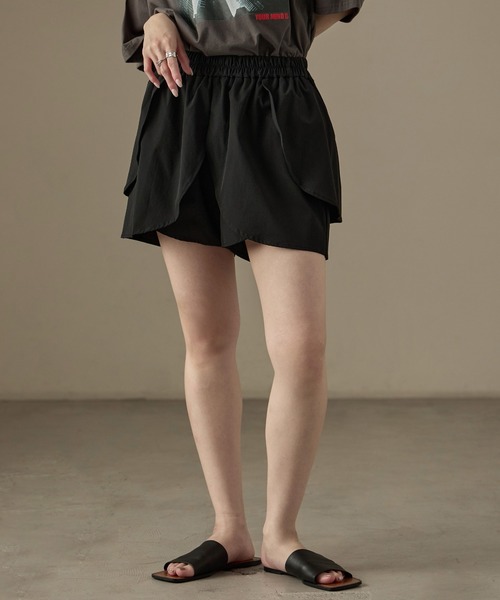 Fashion Letter（ファッションレター）の「水陸両用 フリルデザイン ラッシュガード ショートパンツ（ラッシュガード・レディース・ブラック・M）」の2枚目の写真