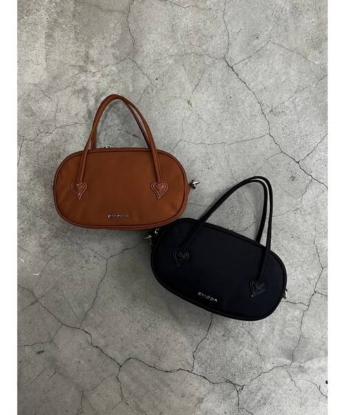 EMODA(エモダ)の「オーバルミニバッグ(ハンドバッグ・レディース・ブラック/ブラウン・FREE)」の3枚目の写真