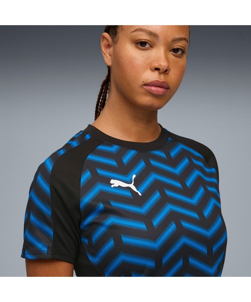 PUMA(プーマ)の「PUMA プーマ ウィメンズ サッカー INDIVIDUALBLAZE 半袖 シャツ(Tシャツ/カットソー・レディース・ブルー系その他/ネイビー・MEDIUM/LARGE/SMALL/X-SMALL)」の6枚目の写真