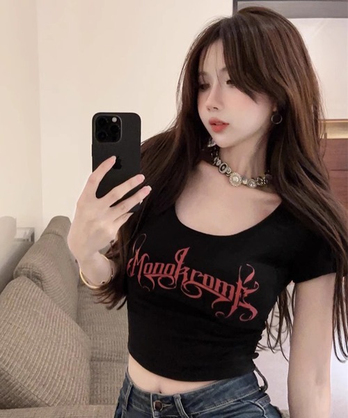 THE HITSS（ヒッツ）の「Y2K ロゴプリント 短丈 スリムフィット スクエアネック チビTシャツ（Tシャツ/カットソー・レディース・ホワイト/ブラック・FREE）」の10枚目の写真