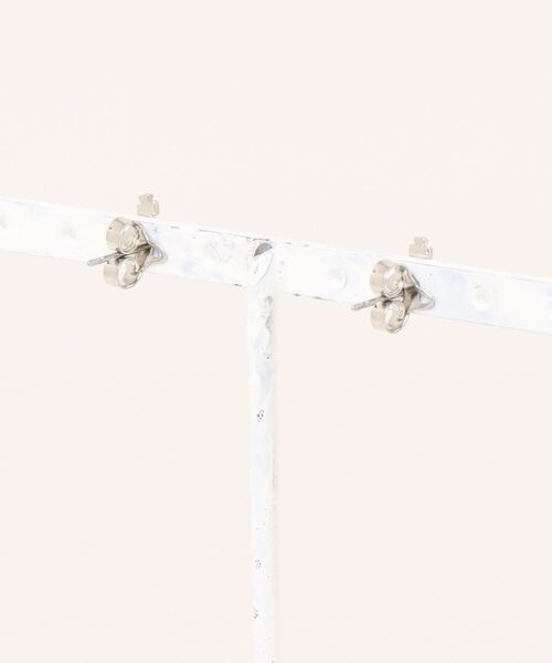 Vivienne Westwood（ヴィヴィアンウエストウッド）の「FARAH EARRINGS（ピアス（両耳用）・レディース・シルバー/ブラック/ブルー系その他・FREE）」の4枚目の写真