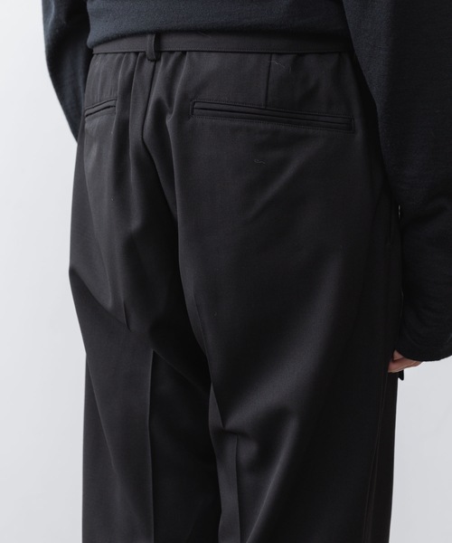 ATTACHMENT（アタッチメント）の「【 LIMITED 】WO/PE ストレッチギャバジン ベルテッドトラウザーズ / WO/PE STRECH GABARDINE BELTED TROUSERS（スラックス・メンズ・ダークグレー/ブラック・1/3/2）」の19枚目の写真