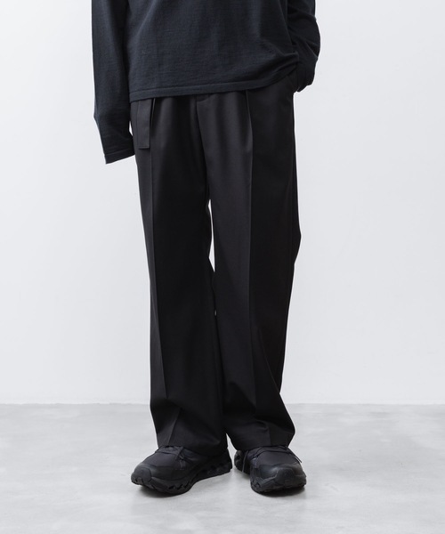 ATTACHMENT（アタッチメント）の「【 LIMITED 】WO/PE ストレッチギャバジン ベルテッドトラウザーズ / WO/PE STRECH GABARDINE BELTED TROUSERS（スラックス・メンズ・ダークグレー/ブラック・1/3/2）」の6枚目の写真