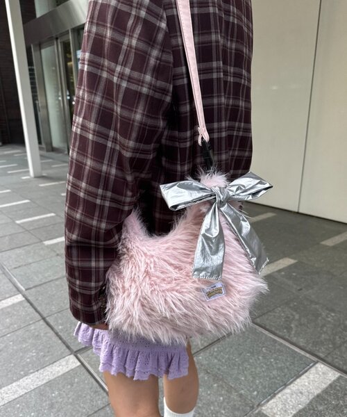 HELLO.SANFRANCISCO(ハローサンフランシスコ)の「【HELLO.SANFRANCISCO/ハローサンフランシスコ】リボンチャーム付マルチWAYファーBAG(トートバッグ・レディース・ピンク/イエロー/ブルー・ONE SIZE)」の19枚目の写真