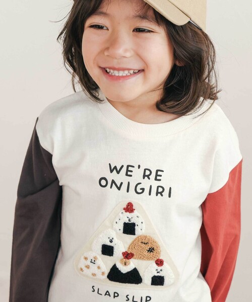 SLAP SLIP（スラップスリップ）の「【お揃い】おにぎりサガラ刺しゅう袖配色Tシャツ(80~130cm)（Tシャツ/カットソー・キッズ・グレー/オフホワイト・100cm/120cm/80ｃｍ/110cm/90cm/130cm）」の3枚目の写真