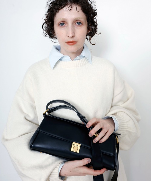 DRAW(ドロー)の「DRAW(ドロー) / シリンダー バッグ(ショルダーバッグ・レディース・ブラック×ゴールド/ブラック×シルバー・FREE)」の3枚目の写真