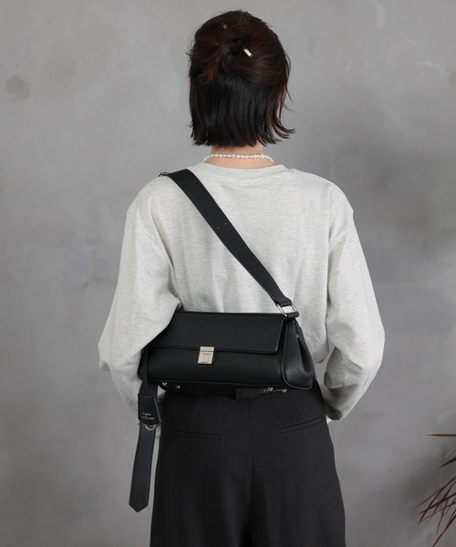 DRAW(ドロー)の「DRAW(ドロー) / シリンダー バッグ(ショルダーバッグ・レディース・ブラック×ゴールド/ブラック×シルバー・FREE)」の20枚目の写真