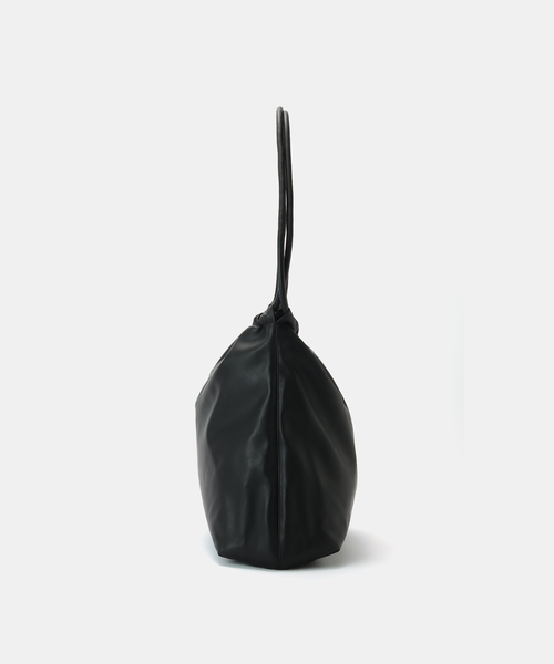 BRIE LEON（ブリーレオン）の「【BRIE LEON/ブリー・レオン】ALMA XL（ショルダーバッグ・レディース・ブラック/レッド・FREE）」の4枚目の写真