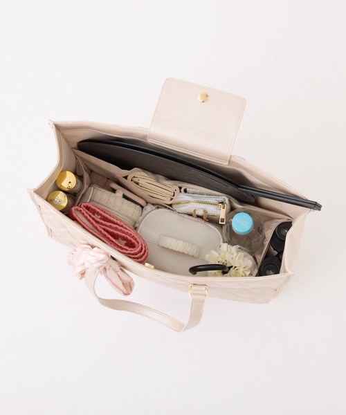 one after another NICE CLAUP（ワンアフターアナザーナイスクラップ）の「【LouLoumei】スカーフ付きキャリーオントートバッグ（トートバッグ・レディース・ピンク/ブラック/アイボリー・FREE）」の16枚目の写真